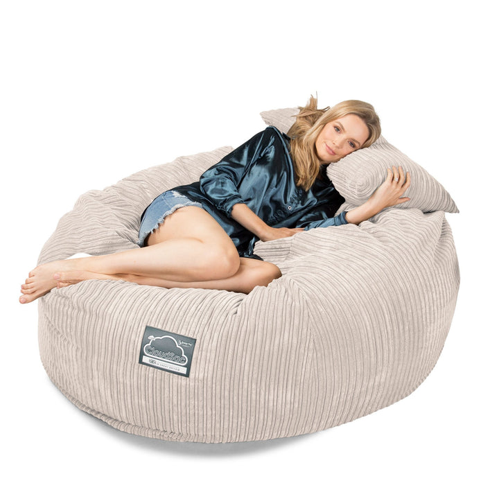 LOUNGE PUG, CloudSac 1010 XXL, Kæmpe Sækkestol Sofa XXL med Memory Skum (NYT DESIGN), Klassisk Jernbanefløjl Elfenben